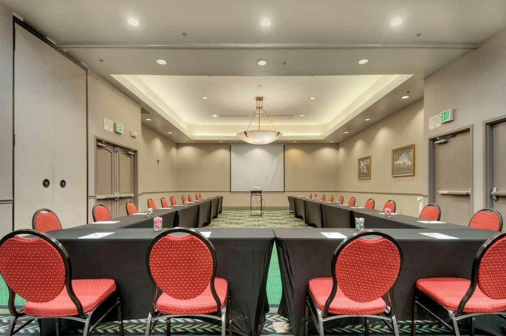 Hilton Garden Inn Лівермор Зручності фото